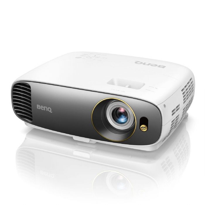 מקרן BENQ 4K-UHD W1700